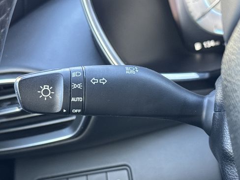 Used 2020 Hyundai Santa Fe Limited image 23