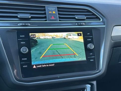 Used 2024 Volkswagen Tiguan Wolfsburg Edition image 27