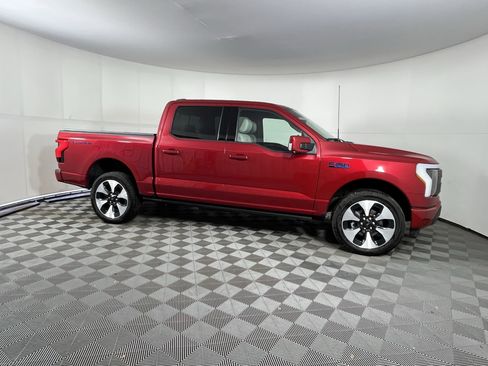 Used 2025 Ford F150 Lightning Platinum image 5