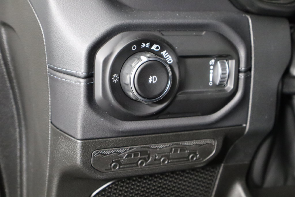 New 2027 Jeep Wrangler Unlimited Sahara AWD/4WD image 22