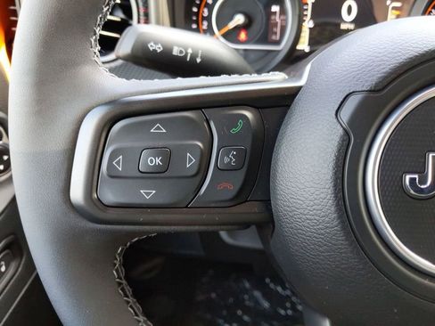 New 2025 Jeep Gladiator Rubicon image 24