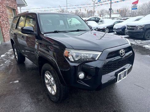 Used 2016 Toyota 4Runner SR5 image 3