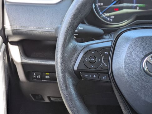 Used 2025 Toyota RAV4 XLE image 23