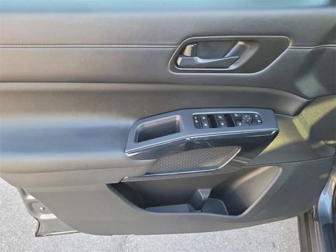 Certified 2024 Nissan Pathfinder SV image 13