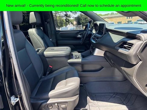 Used 2024 Chevrolet Tahoe Z71 w/ Luxury Package AWD/4WD image 14