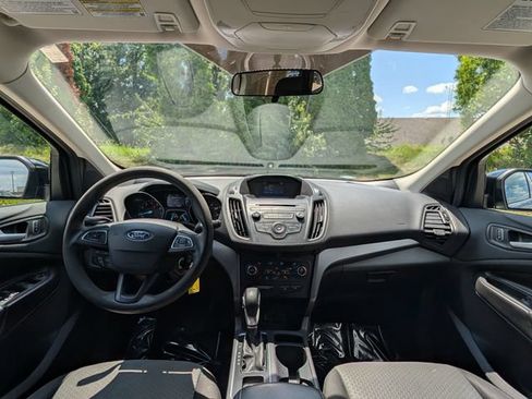 Used 2018 Ford Escape SE FWD image 14