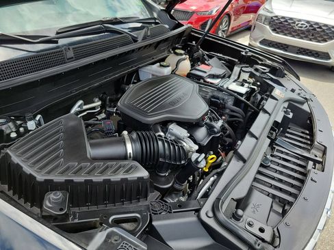 Used 2023 GMC Acadia Denali w/ Denali Ultimate Package FWD image 40