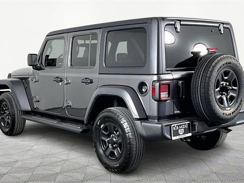 Used 2025 Jeep Wrangler Sport image 4