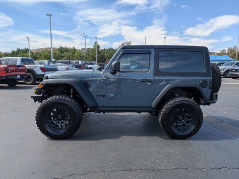 Used 2025 Jeep Wrangler Sport AWD/4WD image 6