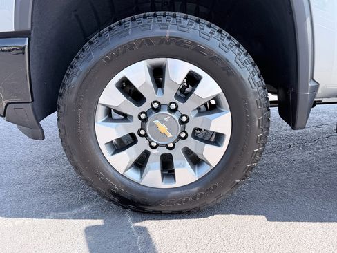 New 2026 Chevrolet Silverado 2500 Custom w/ Custom Value Package AWD/4WD image 35