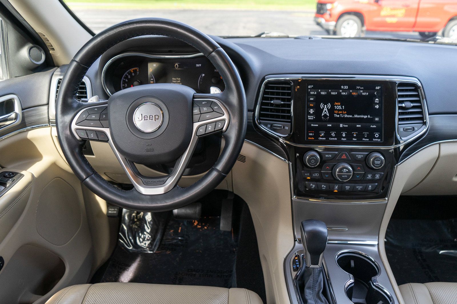 Used 2021 Jeep Grand Cherokee Limited w/ Luxury Group II AWD/4WD image 13