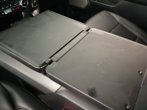 Used 2025 Ford F150 XLT w/ Equipment Group 303A High image 11