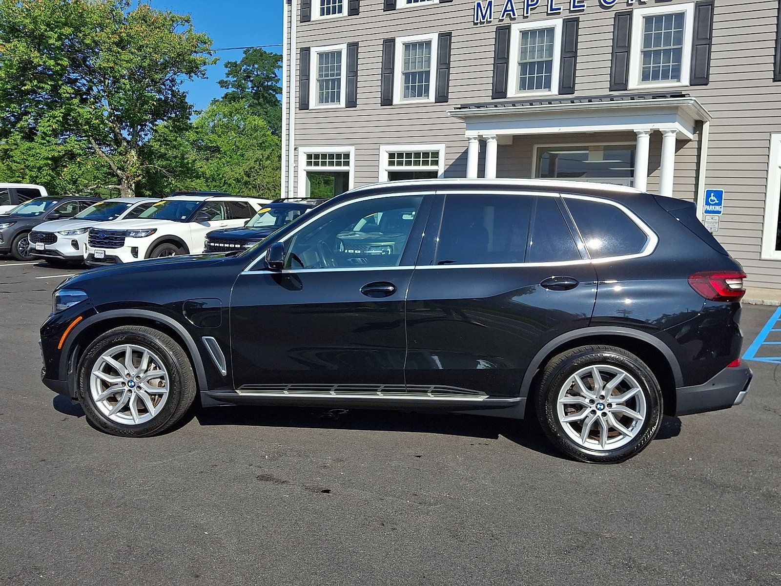 Used 2021 BMW X5 xDrive45e w/ Parking Assistance Package AWD/4WD image 8