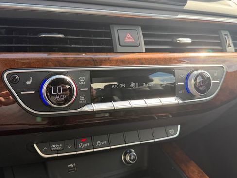 Used 2019 Audi A4 2.0T Premium w/ Convenience Package image 10