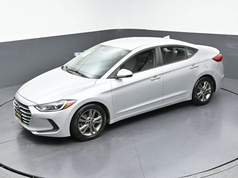 Used 2018 Hyundai Elantra SEL image 37