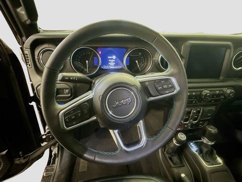 Used 2023 Jeep Wrangler Unlimited Rubicon 4xe w/ Cold Weather Group AWD/4WD image 18