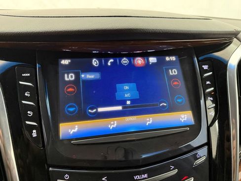 Used 2017 Cadillac Escalade ESV Luxury image 27