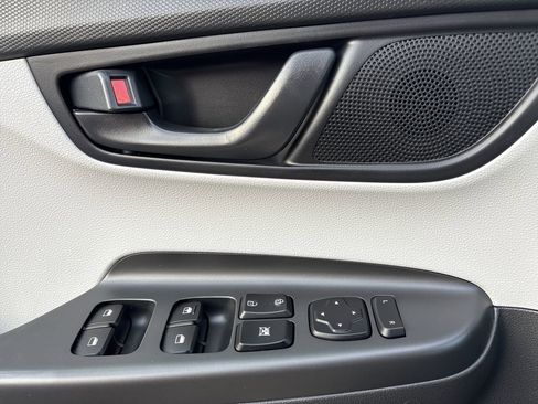 Certified 2022 Hyundai Kona SEL w/ Cargo Package image 12