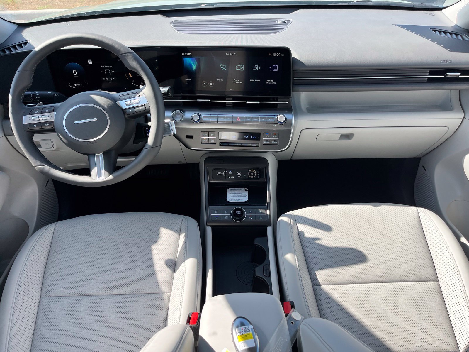 New 2027 Hyundai Kona Limited FWD image 8