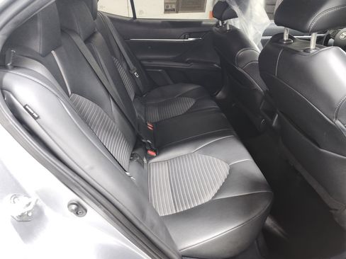 Used 2022 Toyota Camry SE image 12