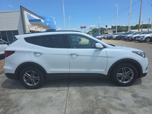 Used 2017 Hyundai Santa Fe Sport FWD image 6