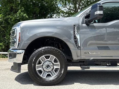 Certified 2025 Ford F250 Lariat w/ FX4 Off-Road Package AWD/4WD image 5