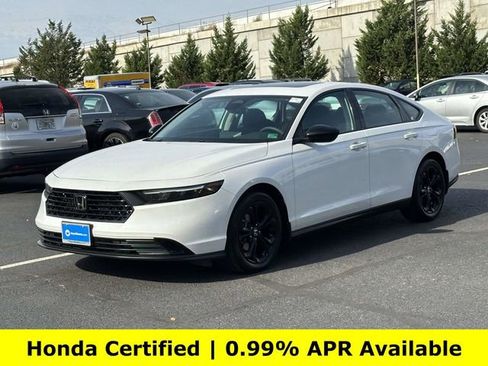 Certified 2025 Honda Accord SE image 4