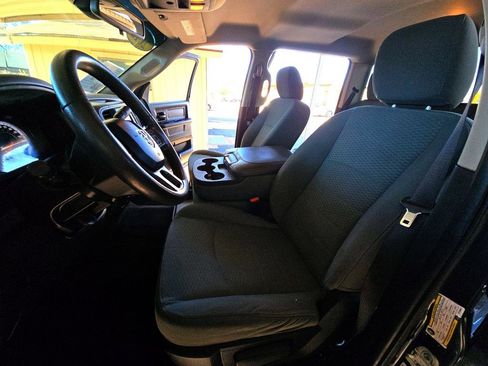 Used 2015 RAM 2500 Tradesman w/ Chrome Appearance Group image 9