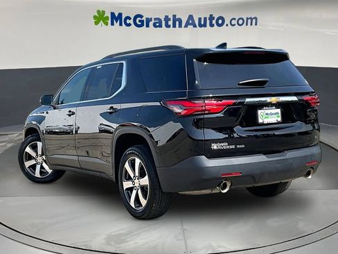 Used 2023 Chevrolet Traverse LT w/ LT Premium Package AWD/4WD image 5