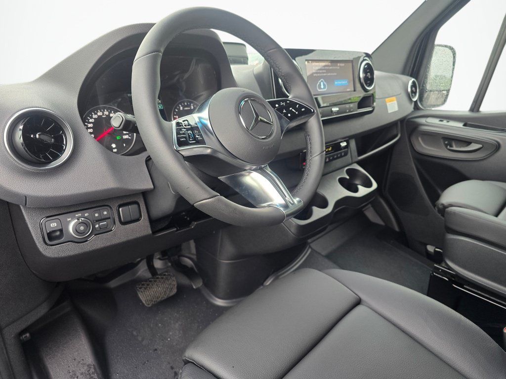 New 2026 Mercedes-Benz Sprinter 2500 image 9