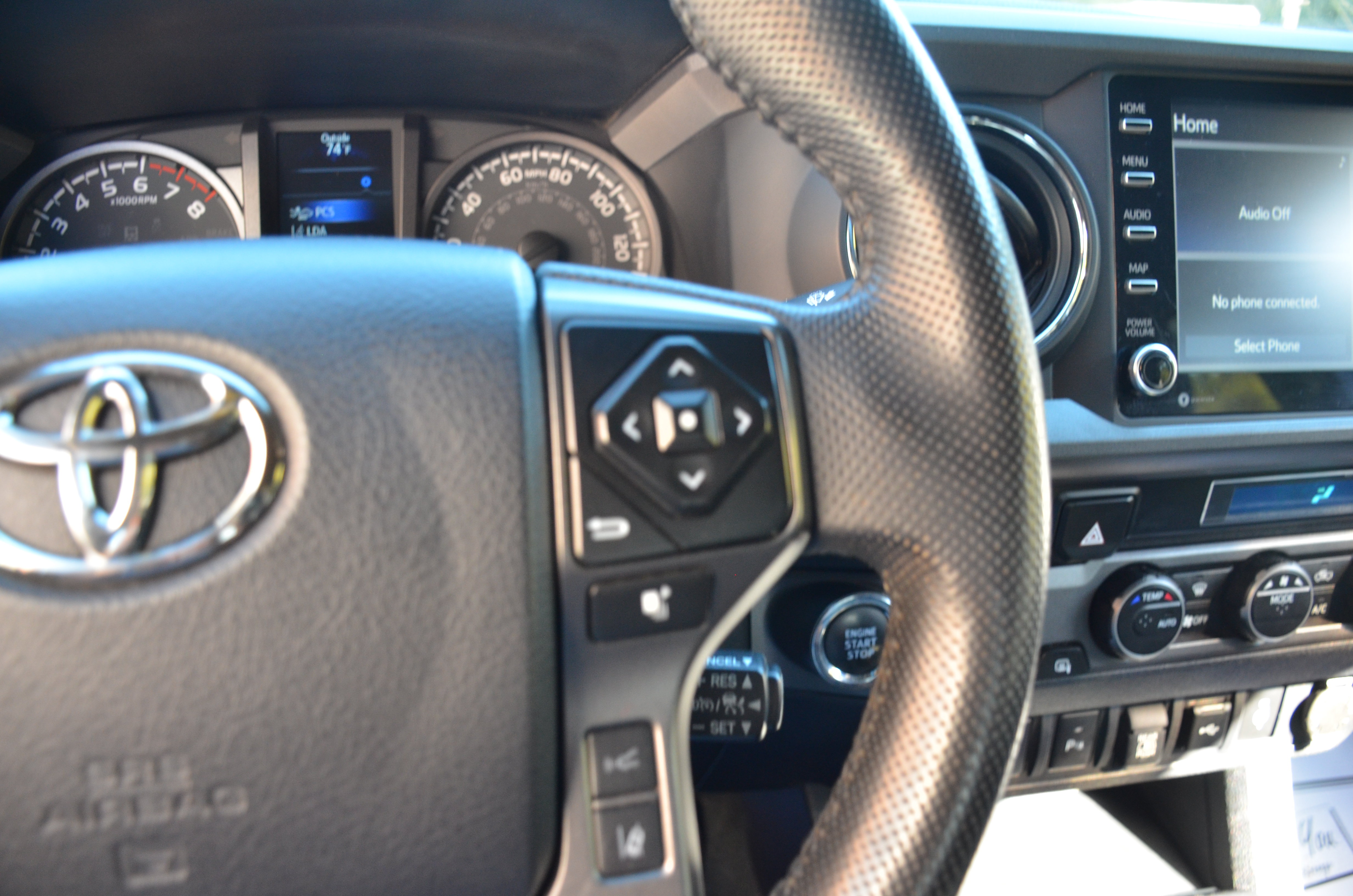 Used 2023 Toyota Tacoma TRD Off-Road w/ Technology Package AWD/4WD image 49