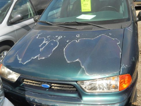 Used 1998 Ford Windstar GL image 2