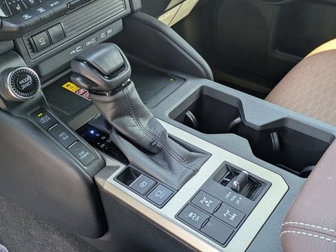 Used 2025 Toyota Land Cruiser w/ Premium Package AWD/4WD image 17