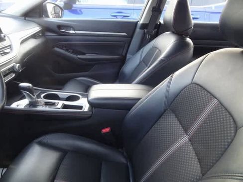 Used 2023 Nissan Altima 2.5 SR image 6