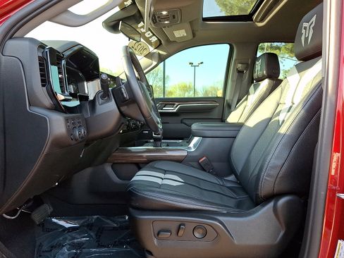 Used 2022 Chevrolet Silverado 1500 RST AWD/4WD image 15