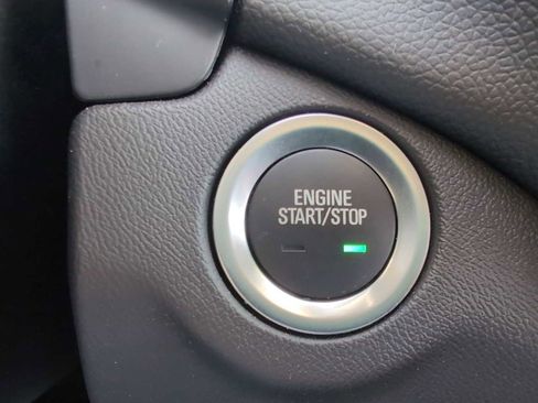 Used 2023 Chevrolet Equinox LT image 17