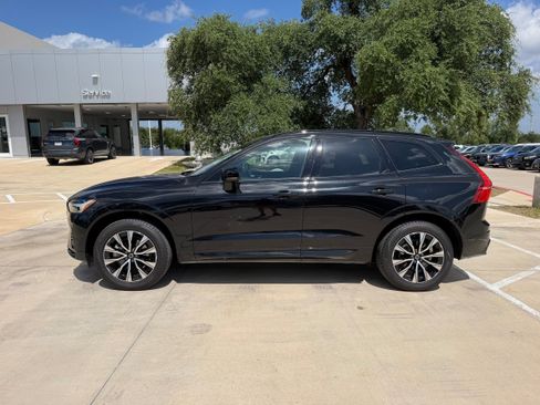 Certified 2025 Volvo XC60 B5 Plus AWD/4WD image 3