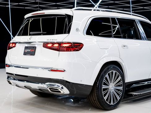 Used 2026 Mercedes-Benz Maybach GLS 600 4MATIC image 16