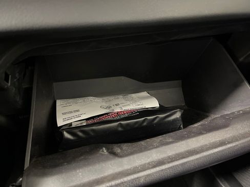 Used 2016 Toyota Corolla S FWD image 27
