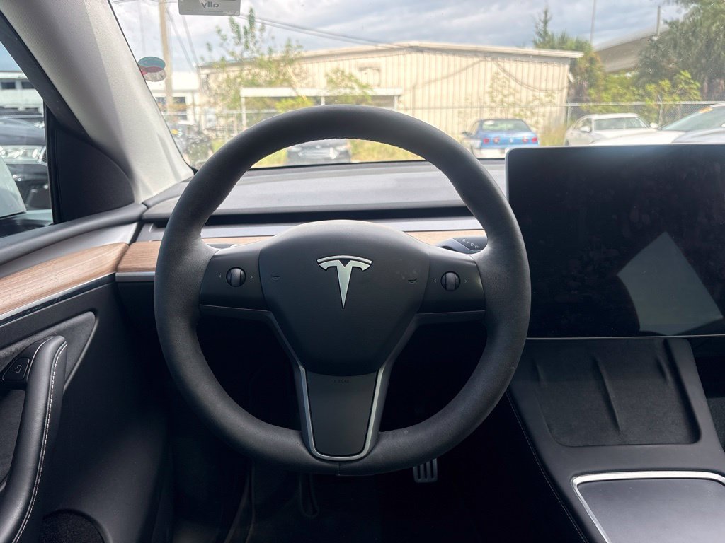 Used 2024 Tesla Model Y Performance AWD/4WD image 23
