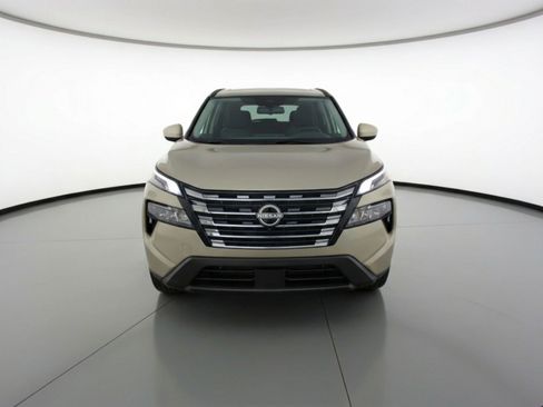 Used 2025 Nissan Rogue SV FWD image 2