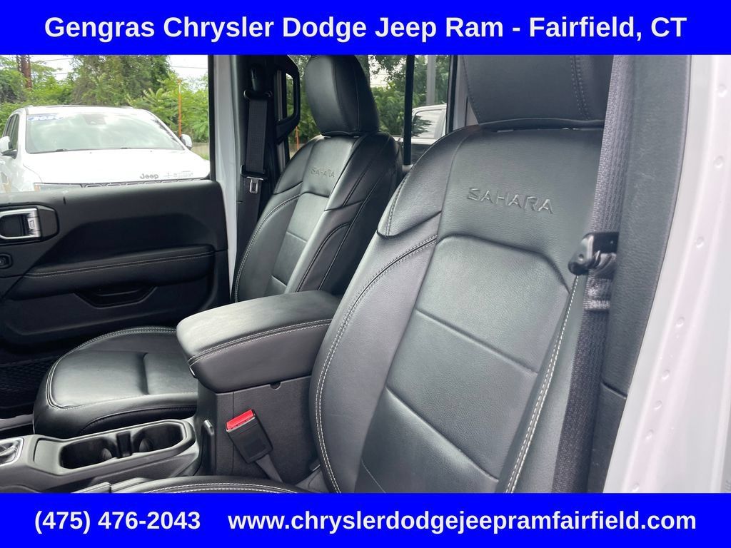 Used 2023 Jeep Wrangler Unlimited Sahara w/ Cold Weather Group AWD/4WD image 46