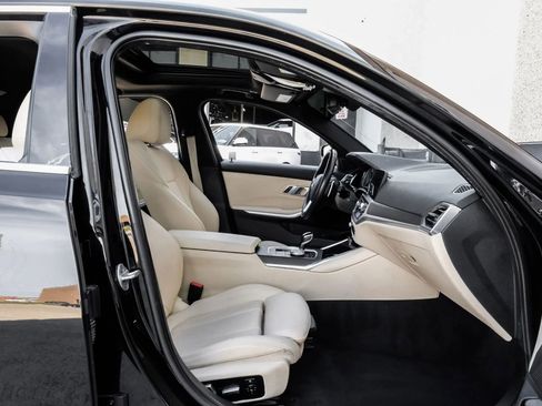 Used 2021 BMW 330i Sedan w/ Convenience Package image 40