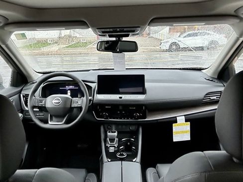 New 2026 Nissan Rogue Platinum image 6