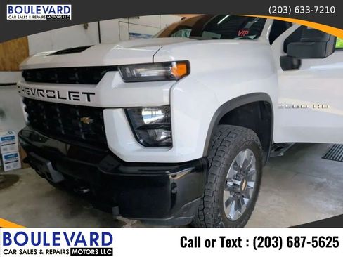 Used 2023 Chevrolet Silverado 2500 Custom w/ Custom Value Package AWD/4WD image 5
