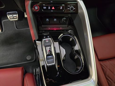 New 2026 Audi SQ5 Prestige AWD/4WD image 22