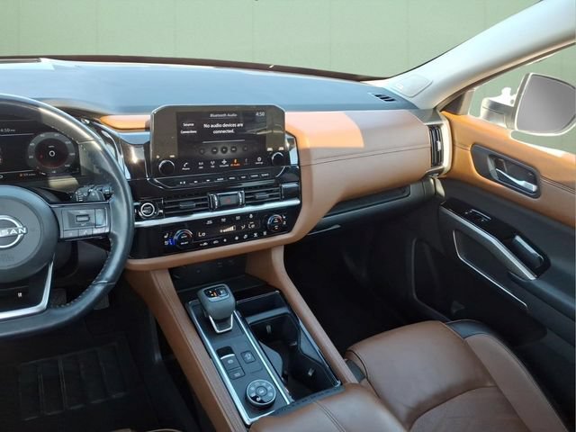Used 2024 Nissan Pathfinder Platinum AWD/4WD image 14
