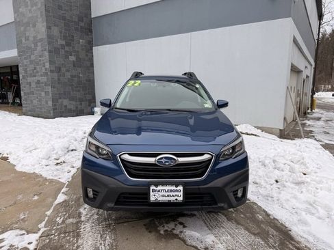 Used 2022 Subaru Outback Premium image 10