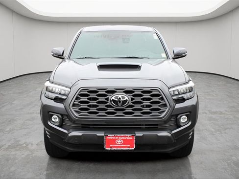 Used 2023 Toyota Tacoma TRD Sport image 2