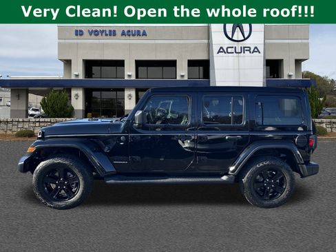 Used 2023 Jeep Wrangler Unlimited Sahara image 8